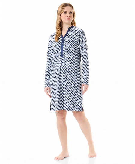 Women's long-sleeved, long-sleeved, diamond-printed nightdress, V-neck with buttons.