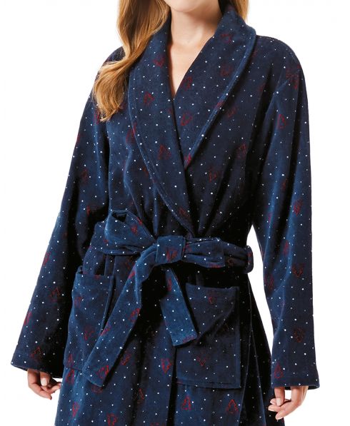 Detail of the crossover belt of the women's Christmas blue print bathrobe