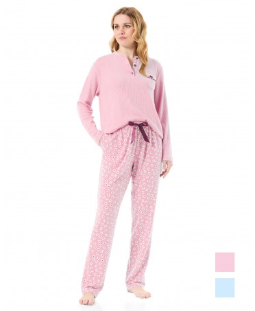 Mujer con pijama de invierno largo rosa mixto margaritas