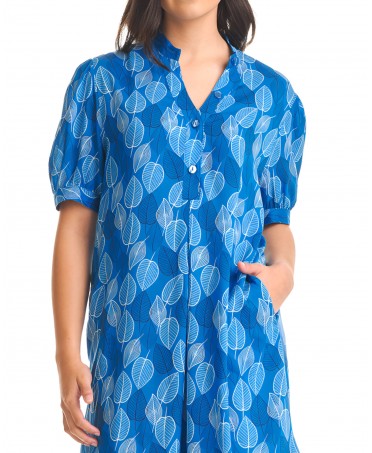 Button-down collar detail for Lohe's blue summer beach dress.