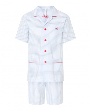 Pijama corto de hombre, estampado en cuadros, chaqueta abierta con botones en contraste, pantalón corto.