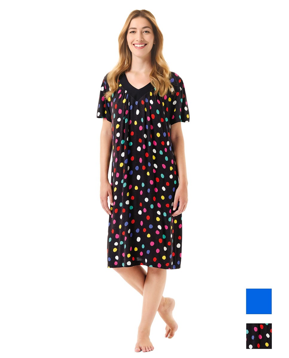 Women's short dress, polka dot print, short sleeves, V-neck.