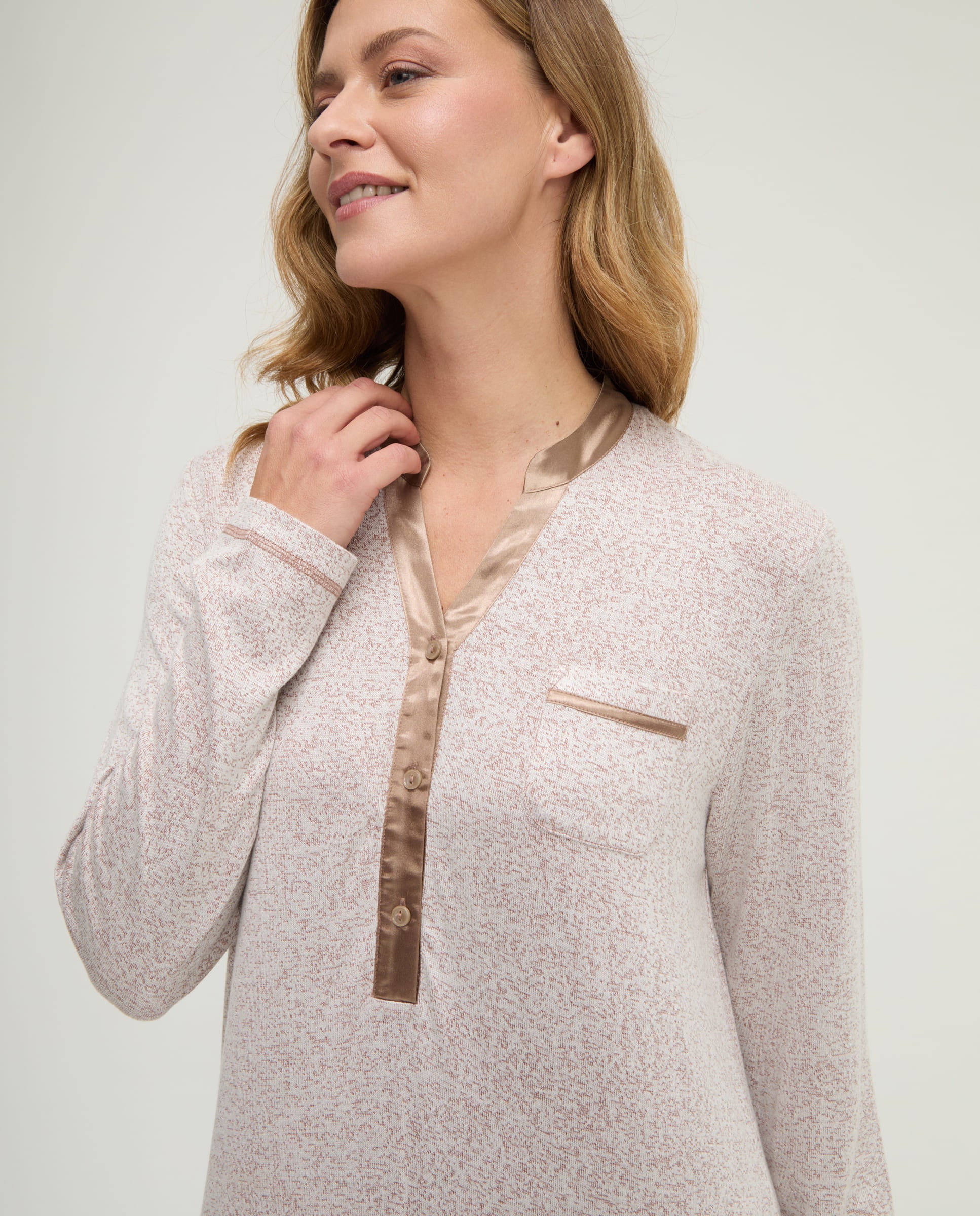 Camisón de invierno manga larga abierto vigoré marrón cuello redondo