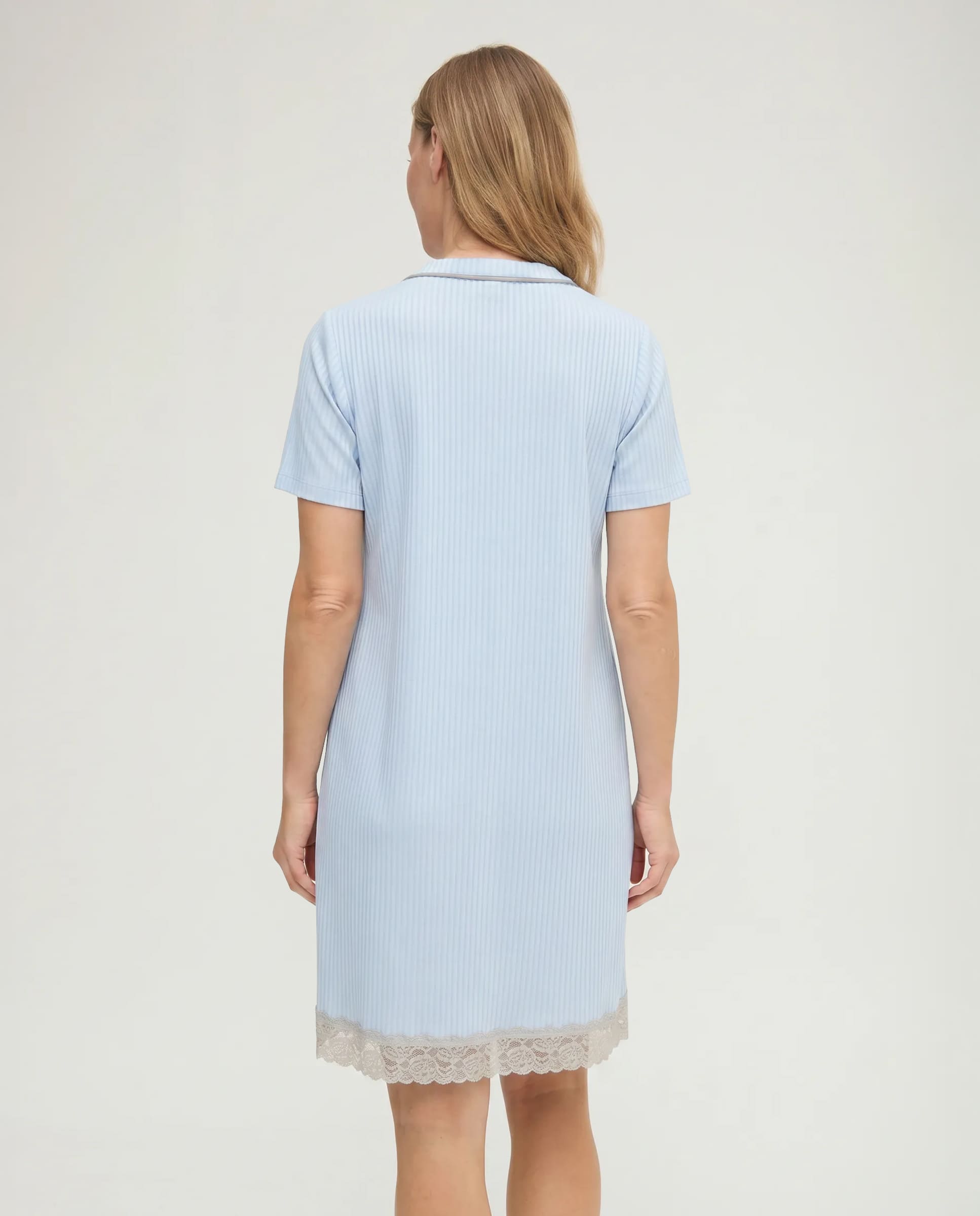 Camisón de invierno manga corta lencero marfil con puntilla