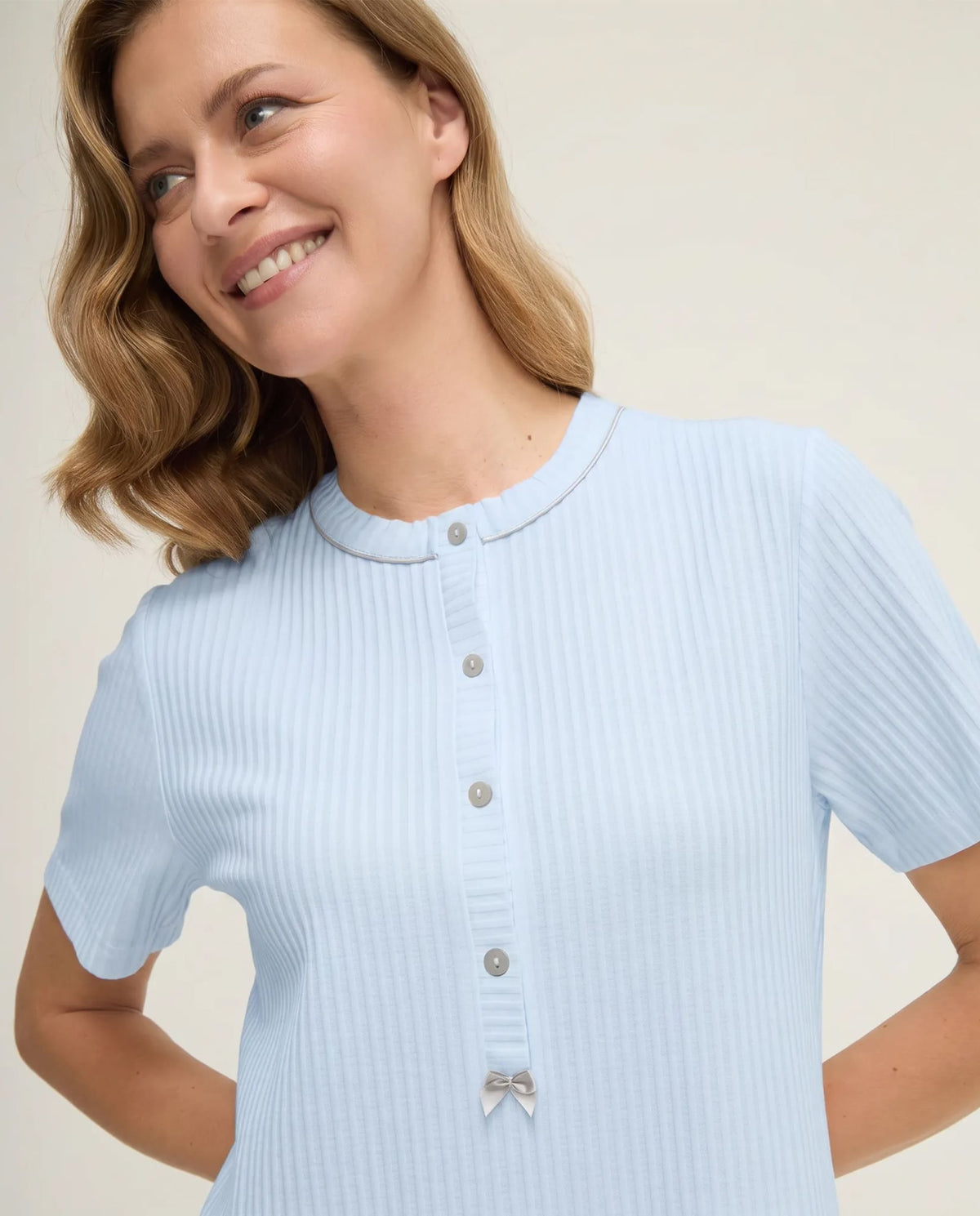 Camisón de invierno manga corta lencero marfil con puntilla