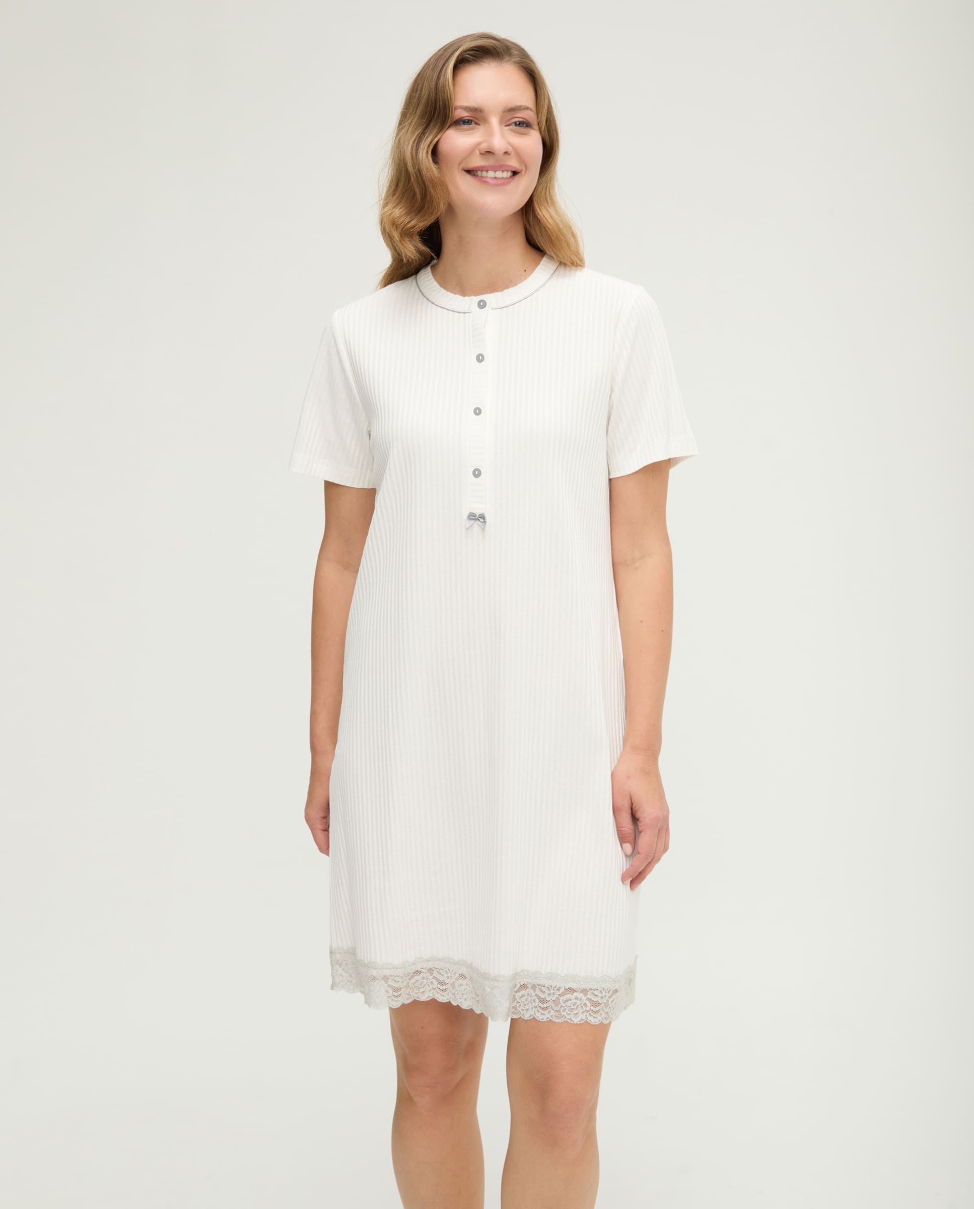 Camisón de invierno manga corta lencero marfil con puntilla