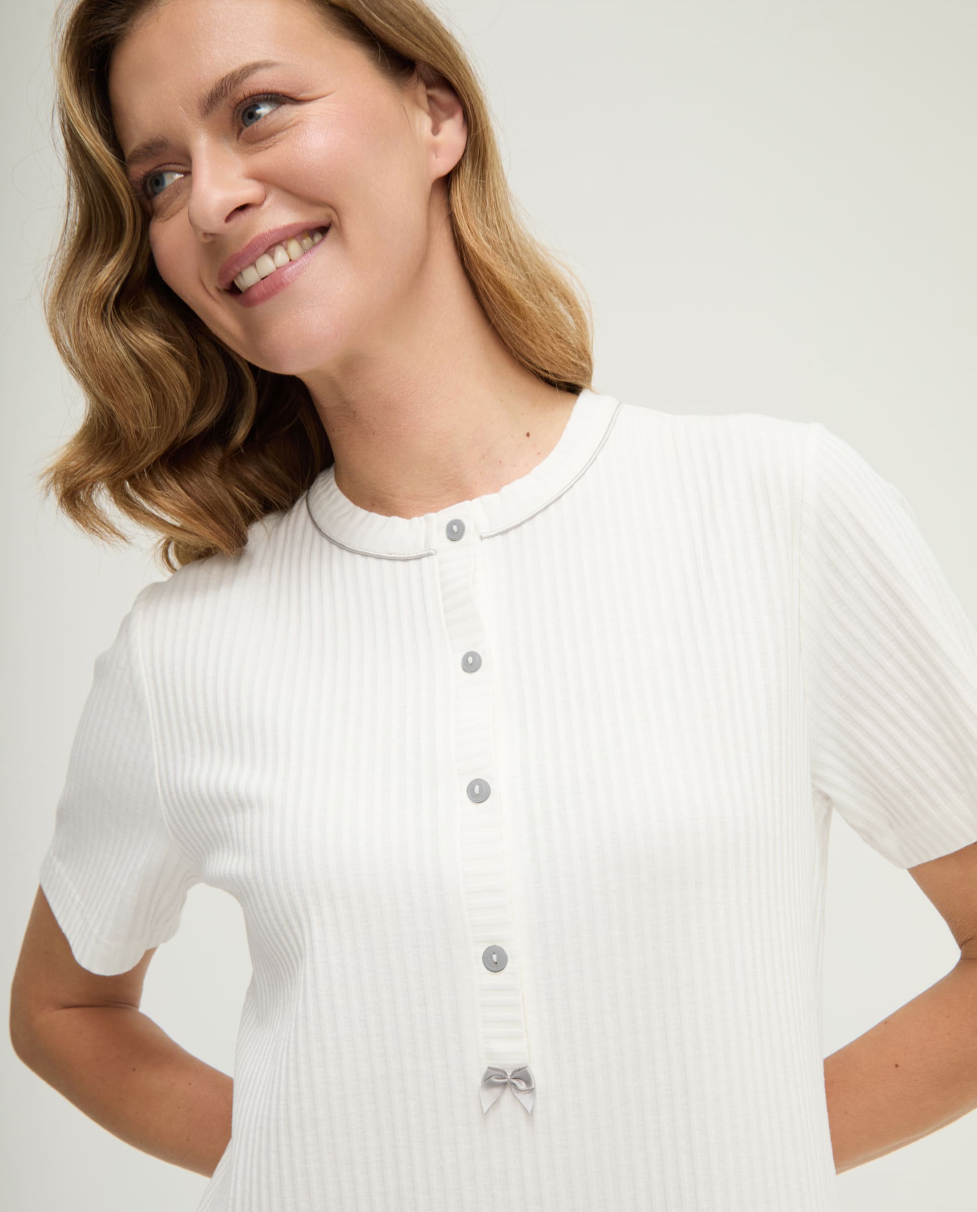 Camisón de invierno manga corta lencero marfil con puntilla