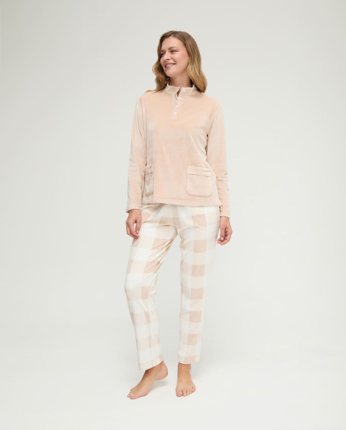 Pijama de invierno manga larga micropolar camel de cuadros