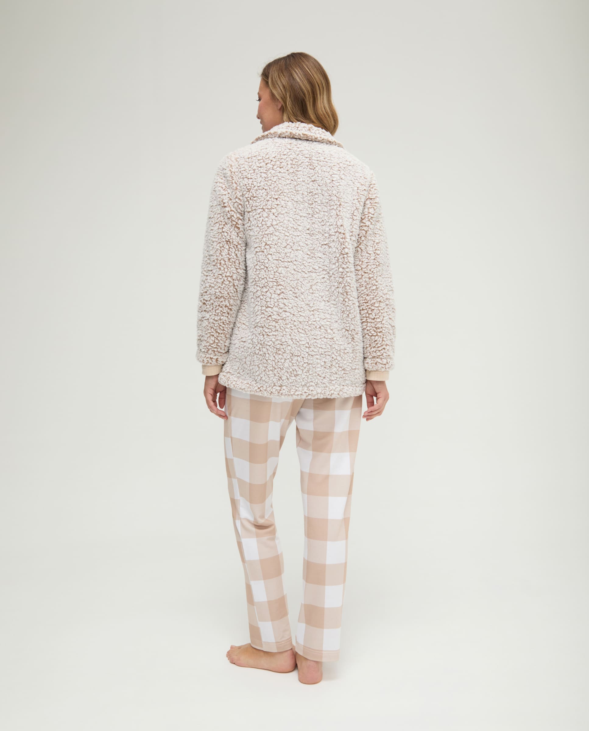 Conjunto pijama y bata de invierno canalé camel de cuadros