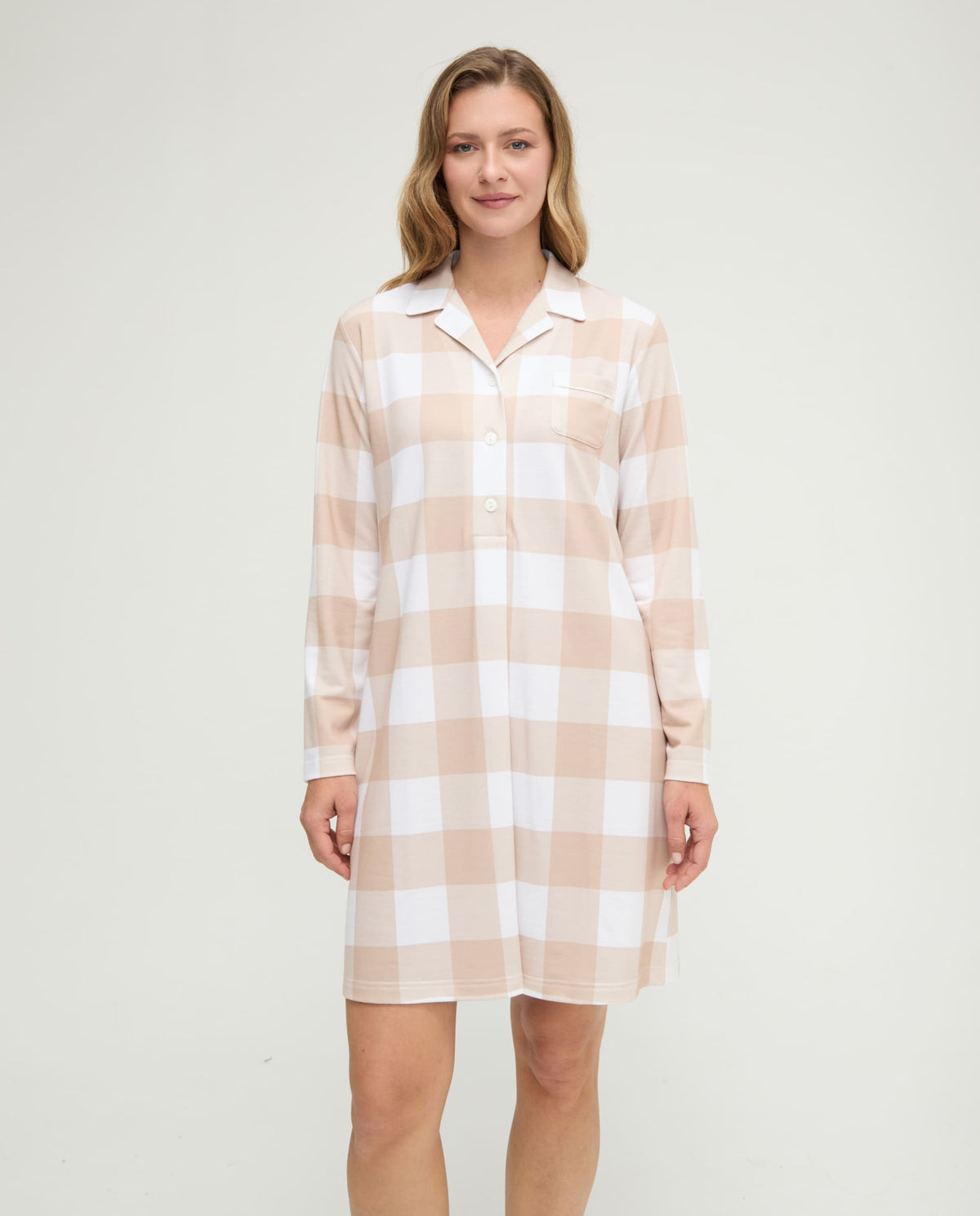 Camisón de invierno manga larga abierto de cuadros camel