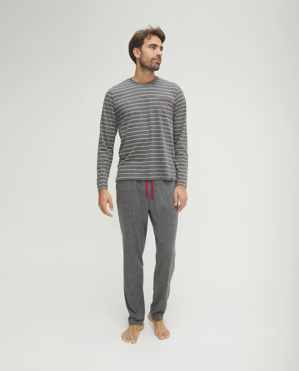 Pijama de hombre de invierno manga larga gris de rayas cuello redondo