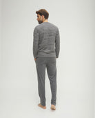 Pijama de hombre de invierno manga larga gris de rayas cuello redondo