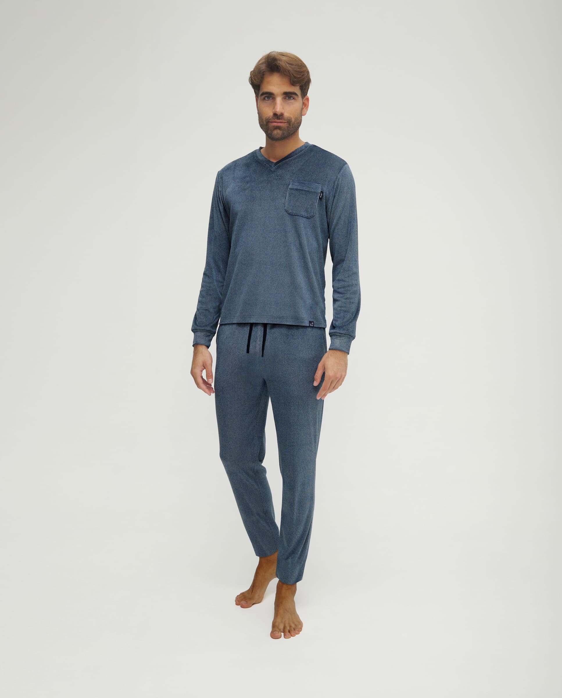 Pijama de hombre de invierno manga larga vigoré gris cuello pico