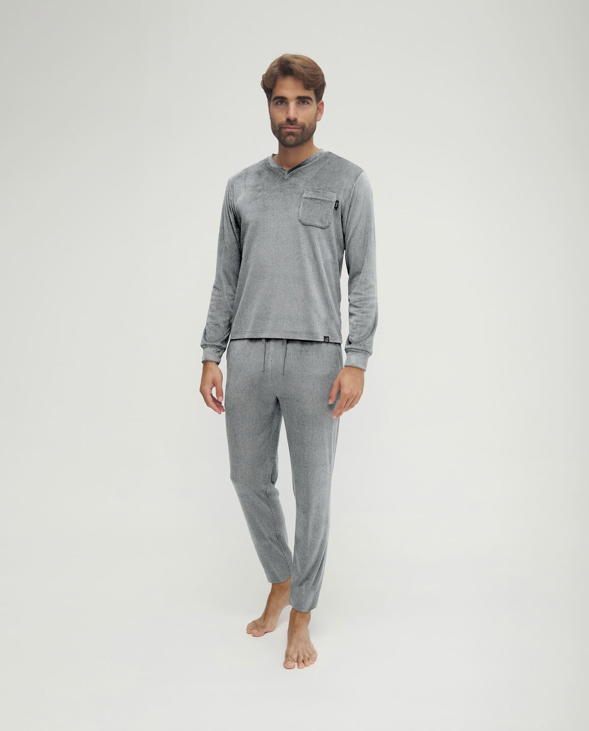 Pijama de hombre de invierno manga larga vigoré gris cuello pico