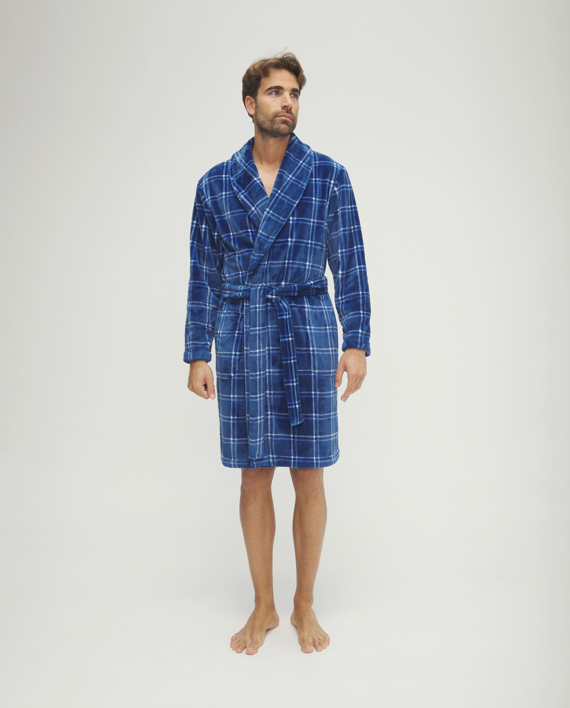 Bata de hombre de invierno azul de cuadros con cinturón