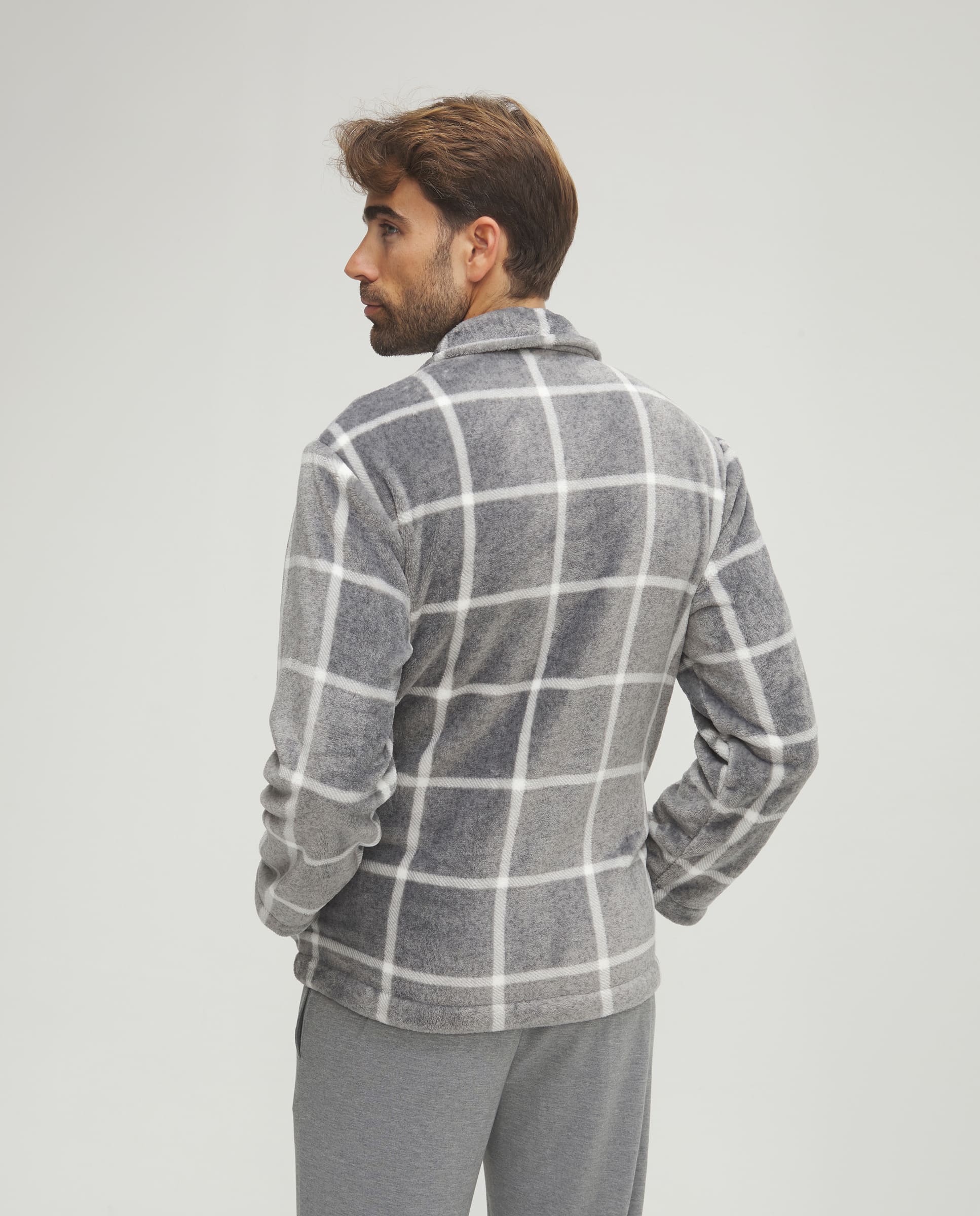Bata corta de hombre de invierno gris de cuadros con cremallera