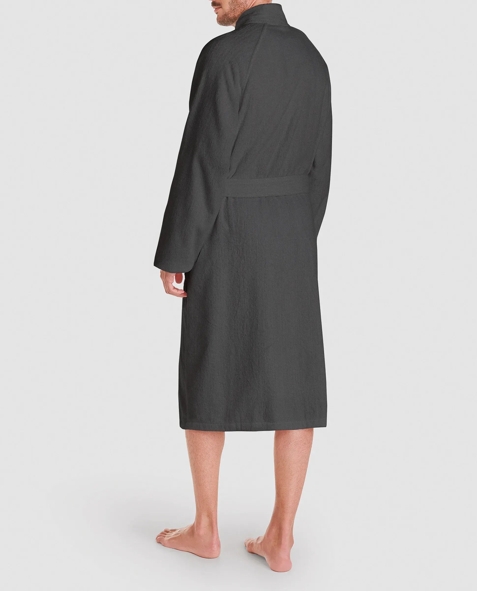 Vista de espalda de albornoz baño de algodón unisex color gris oscuro