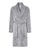 Elegante bata gris de espiga con cuello smoking, mangas largas y cinturón de anudar