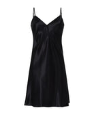 Camisón corto de mujer, tejido raso y tirantes. Color negro