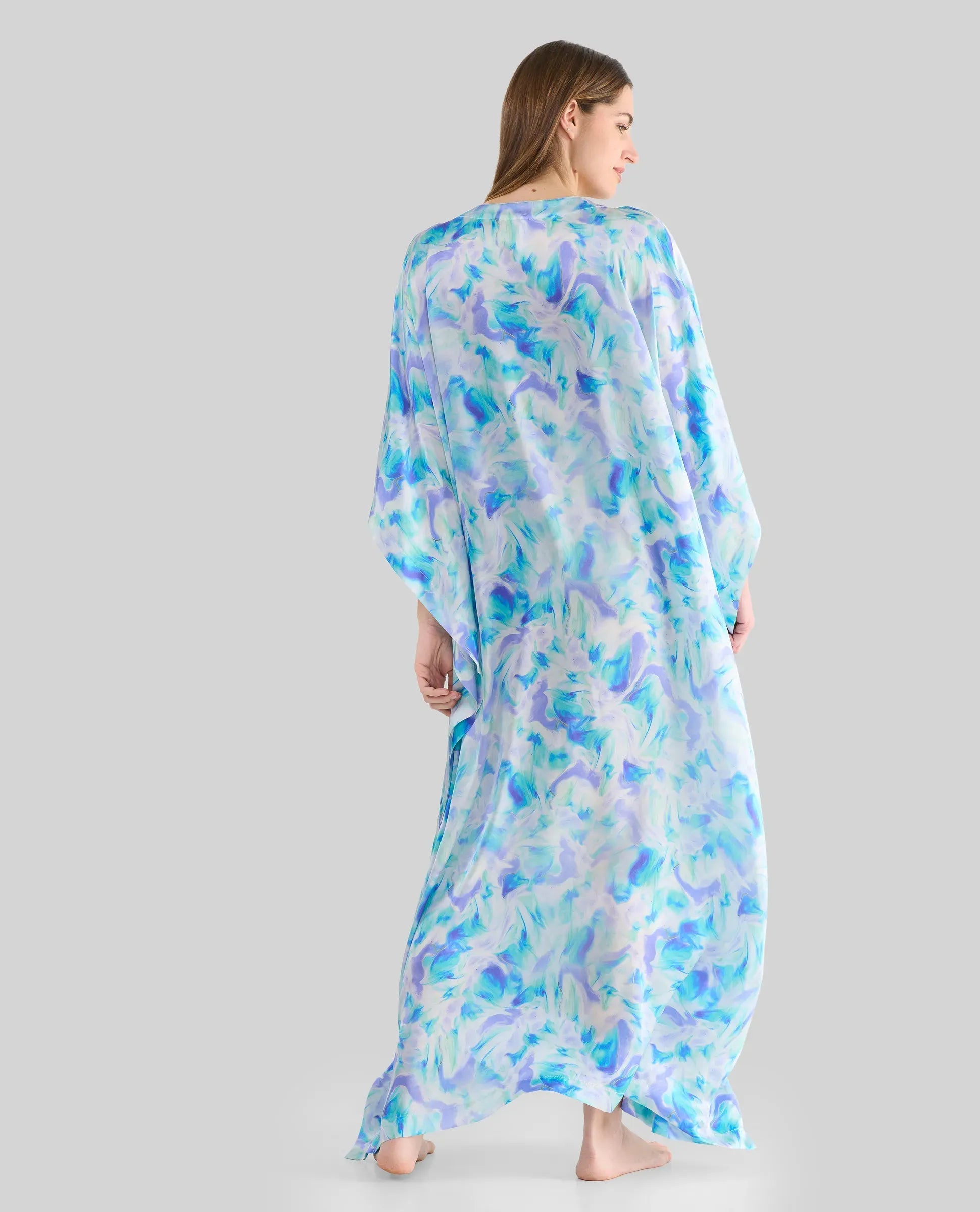 Kaftan de seda natural estampado con escote redondo y abertura central