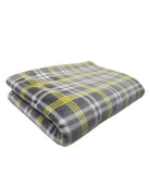 Manta de sofa, estampado en cuadros.