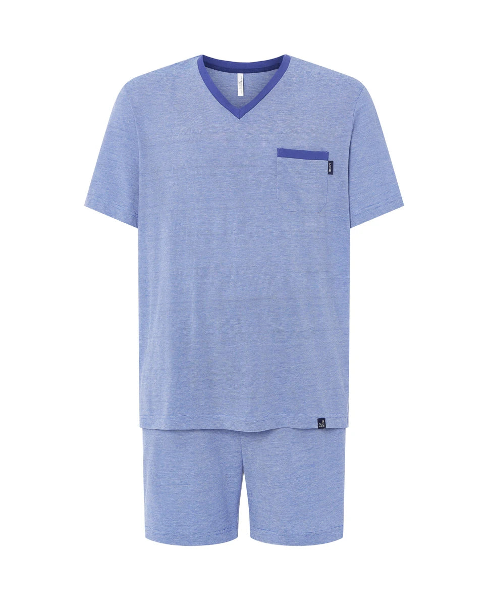 Pijama de verano corto de hombre azul claro, cuello de pico en contraste y bolsillo decorativo y pantalón corto