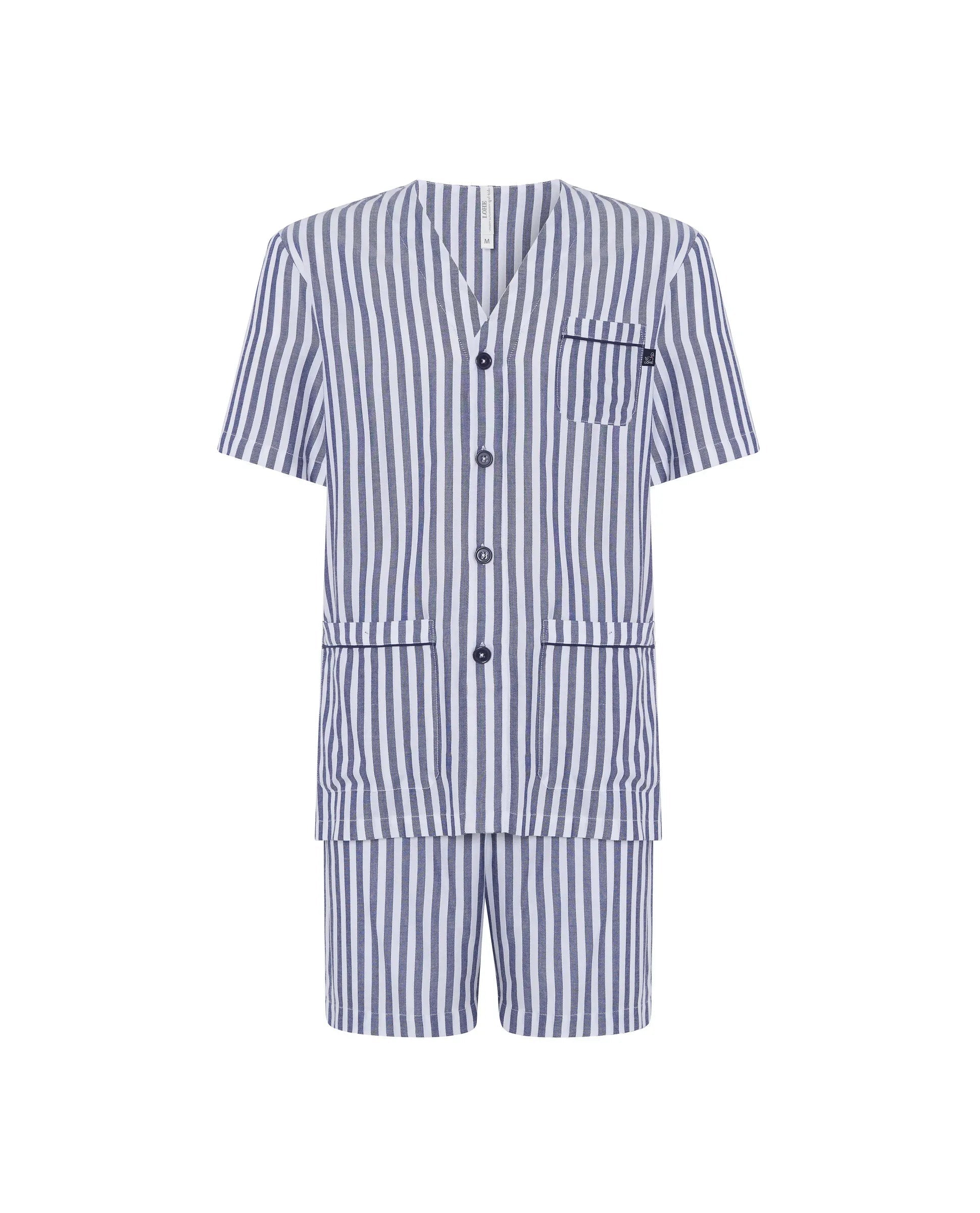 Vista espaldas de hombre con pijama veraniego abierto diseño de rayas verticales