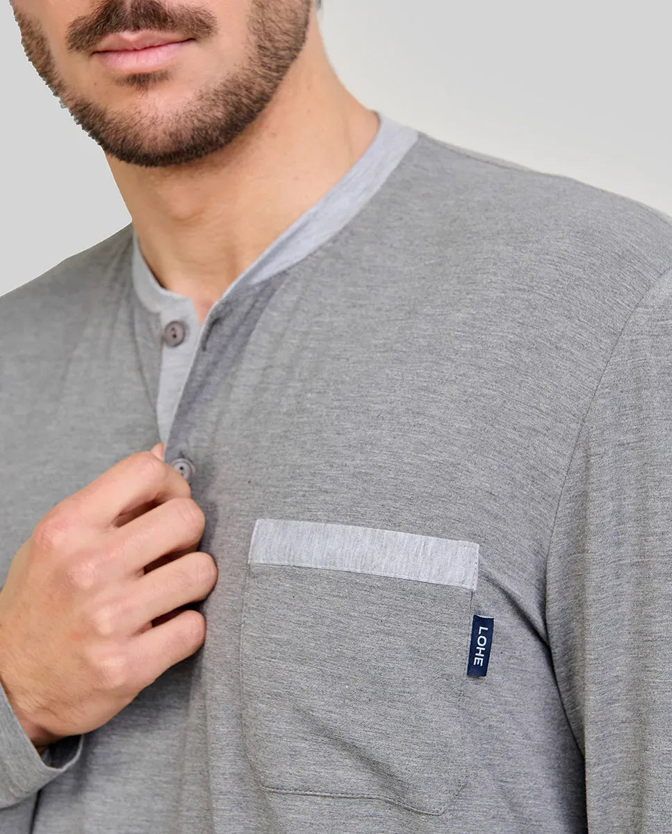 Vista de espaldas de pijama modal de hombre para invierno