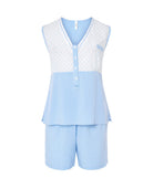 Pijama corto mujer: top blanco plumeti y cuadritos celeste, pantalón ajustable cuadritos celeste.