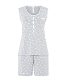 Pijama corto sin mangas de mujer Lohe, vigoré gris estampado plumas y pantalón corto con lazo de raso.