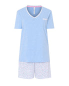 Pijama corto de mujer Lohe, top tejido vigoré, cuello pico, manga corta y pantalón corto tejido estampado flores.