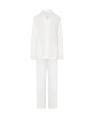 Pijama largo de mujer jacquard viscosa marfil, chaqueta abierta con vivo de raso, botones, bolsillos de plastón