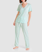 Pijama largo de mujer de manga corta para verano color verde detalles estampado plata