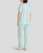 Vista trasera de pijama largo de verano para mujer en color verde