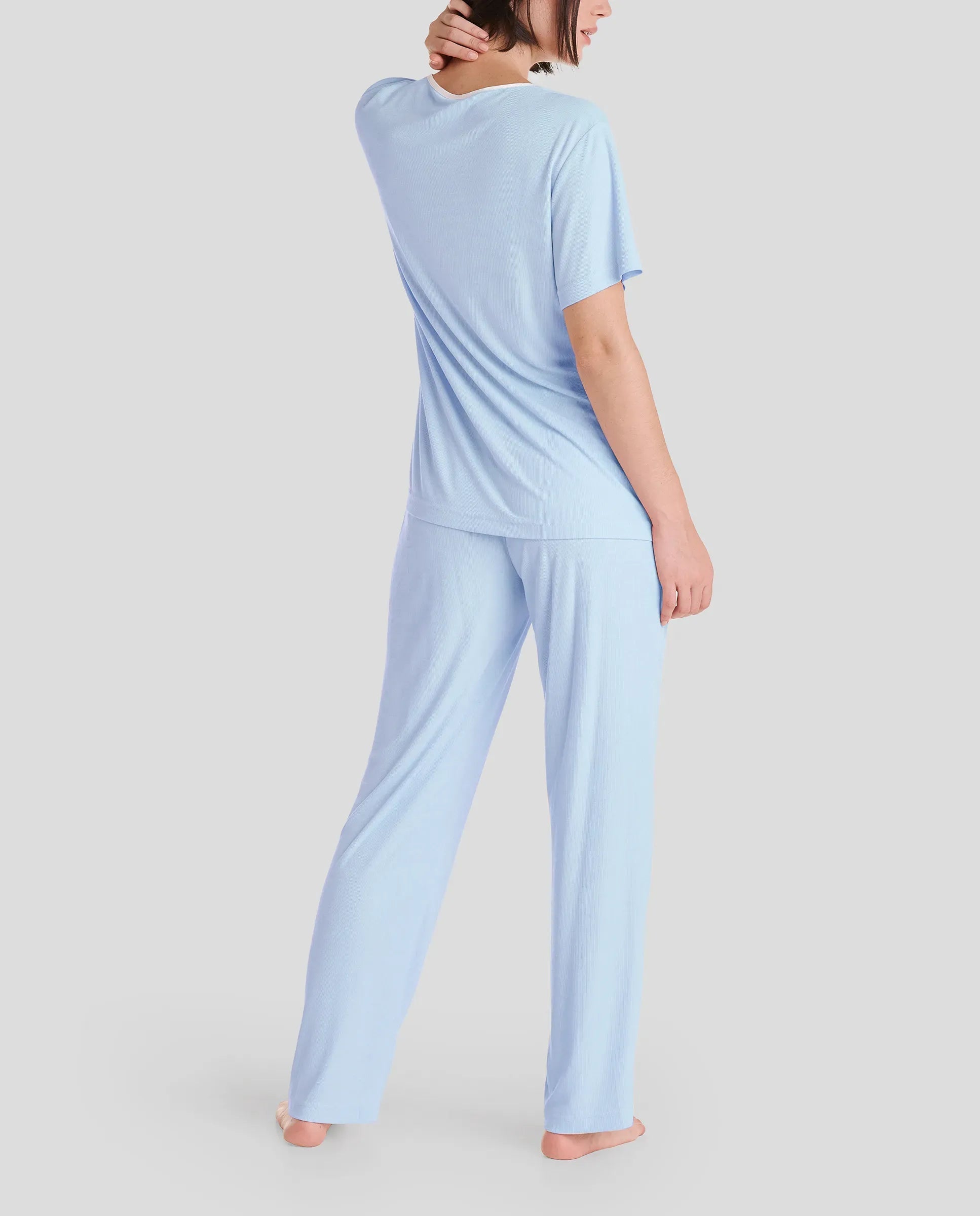 Pijama mujer largo canalé puntilla — Celeste